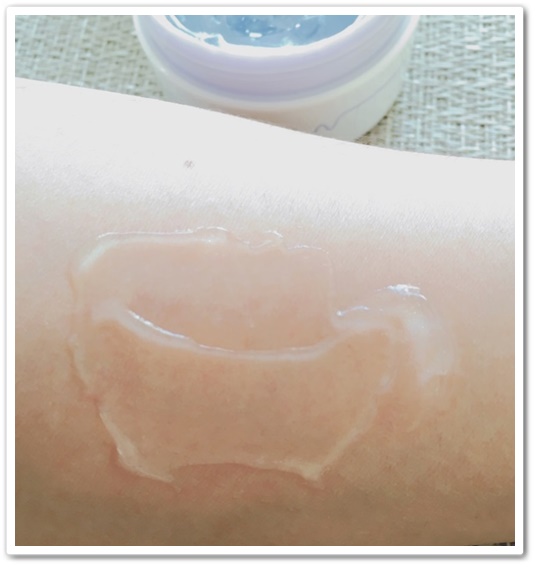 シミウスジェル 口コミ メビウス製薬 SIMIUS ホワイトニングリフトケアジェル シミを消す化粧品 ゲル テクスチャー